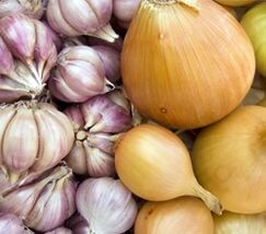 Onion and garlic to treat toenail fungus.